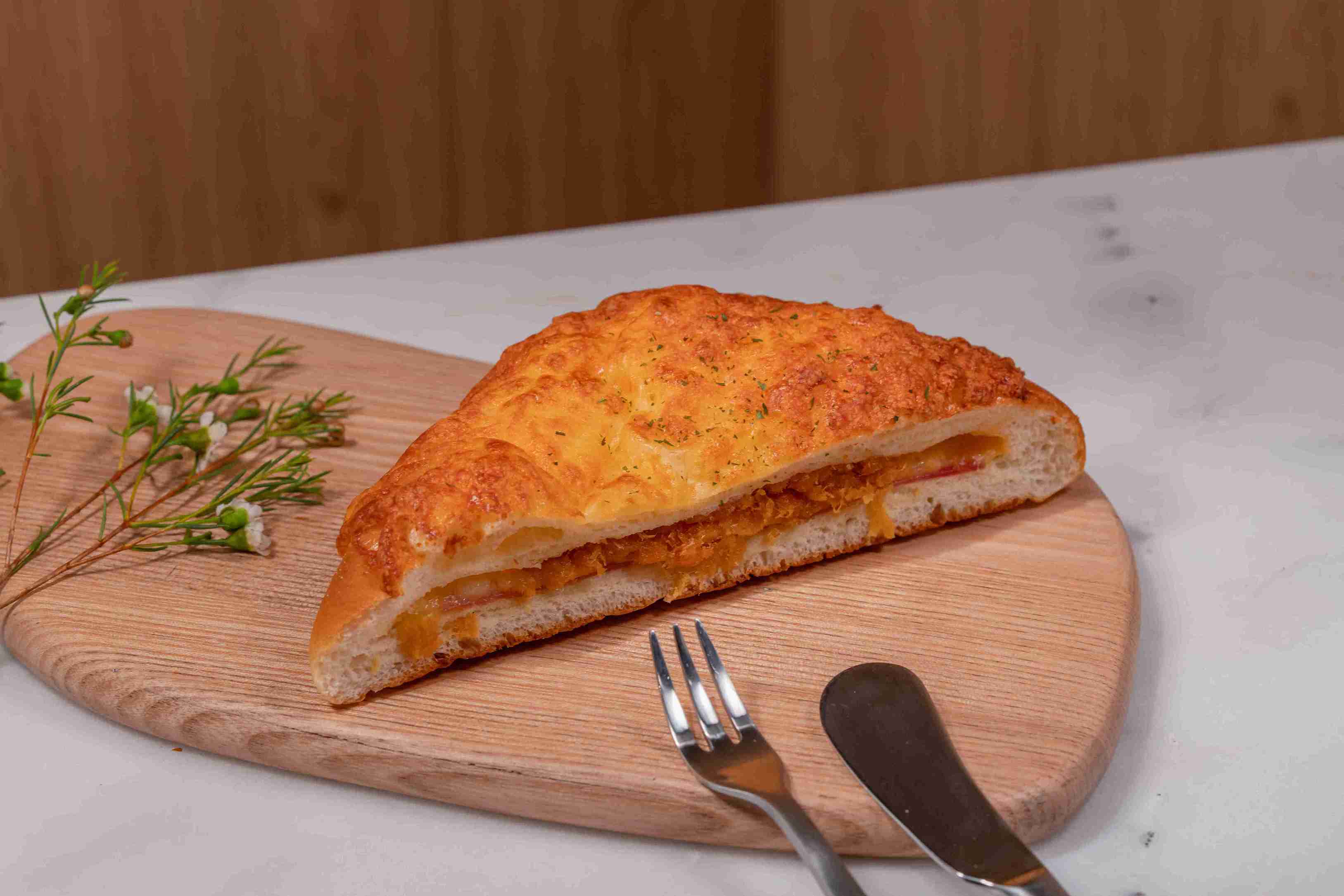 Ham Triangular Bun